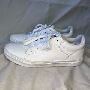 Vans Kids White Low Top Lace-Up Sneakers Shoes Youth Sz 6 White Leather